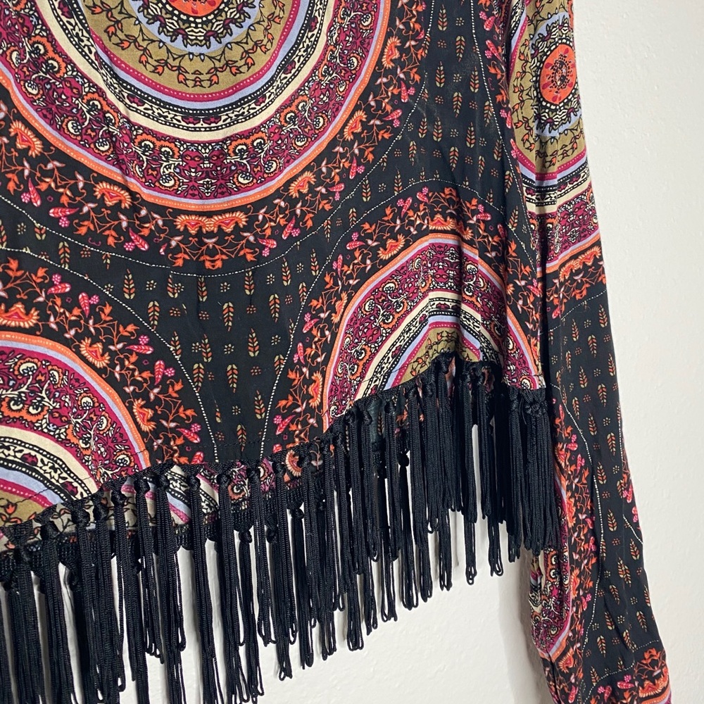 ‼️SOLD‼️GYPSY LOVE BOHO FRINGE PRINTED CROP TOP - Picture 5 of 6